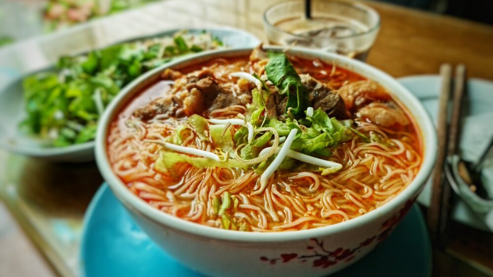 Overwinteren in Vietnam voedsel soep